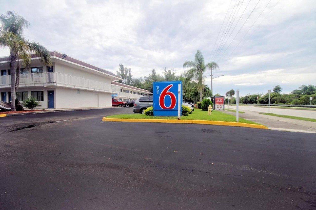 Motel 6 Dania Beach Esterno foto