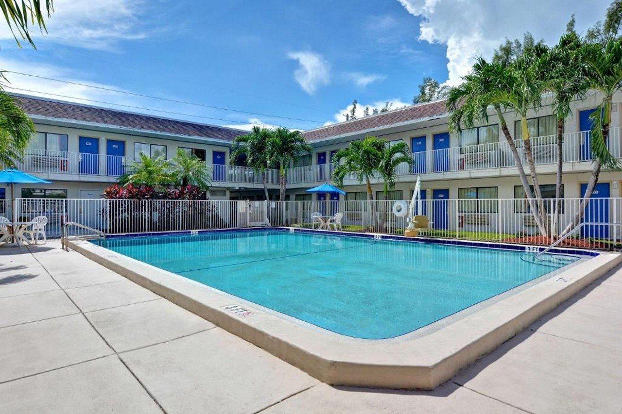 Motel 6 Dania Beach Esterno foto