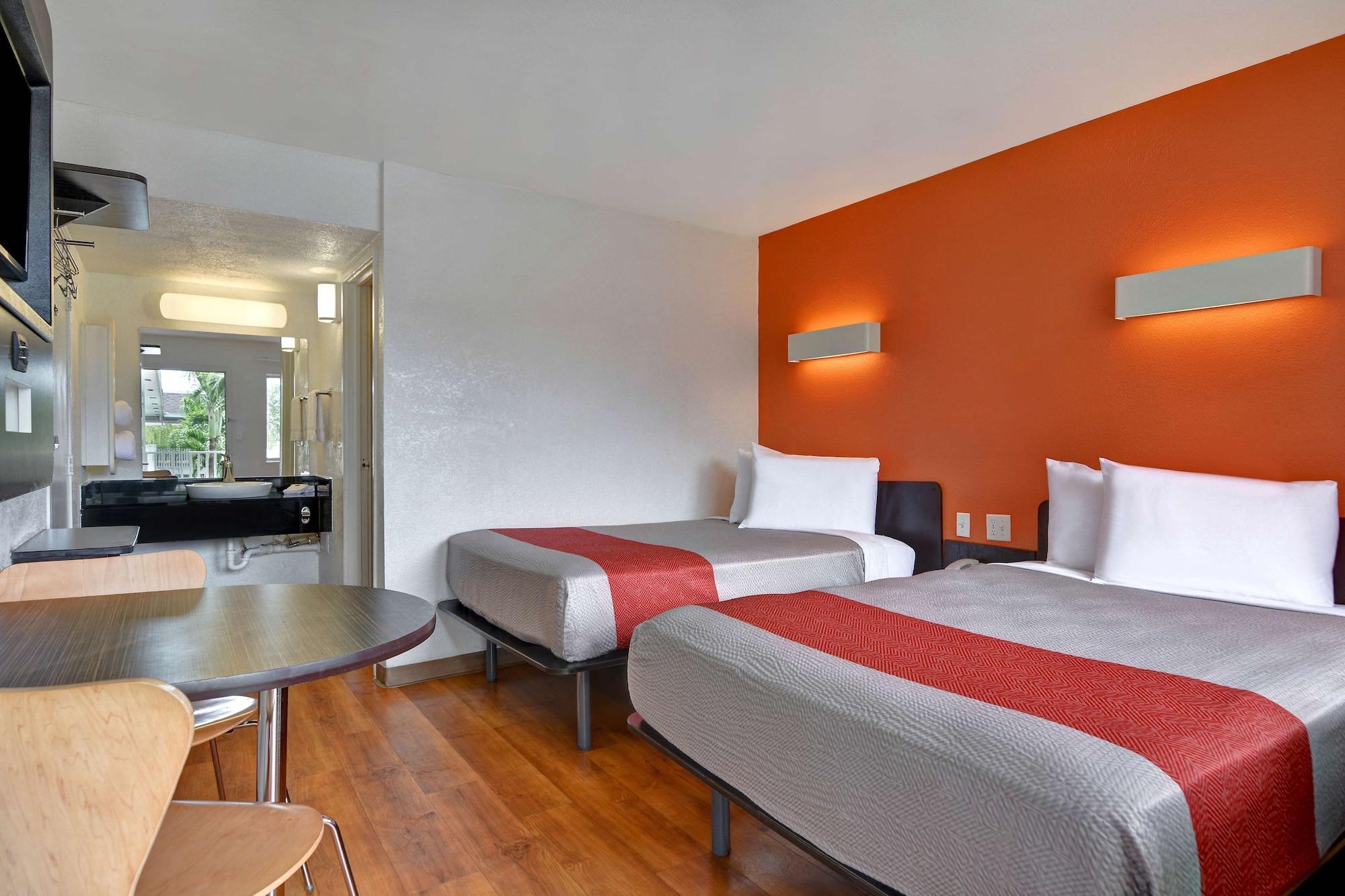 Motel 6 Dania Beach Esterno foto