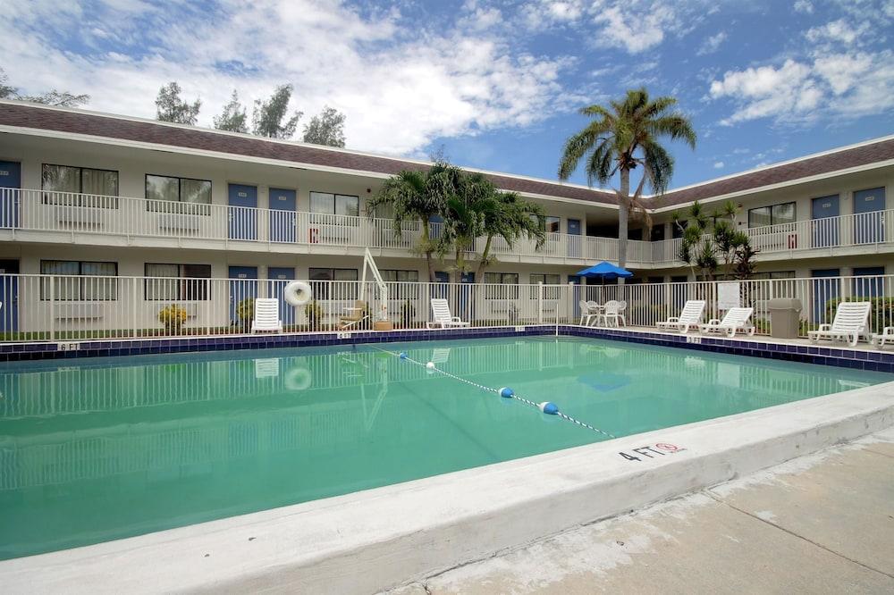 Motel 6 Dania Beach Esterno foto